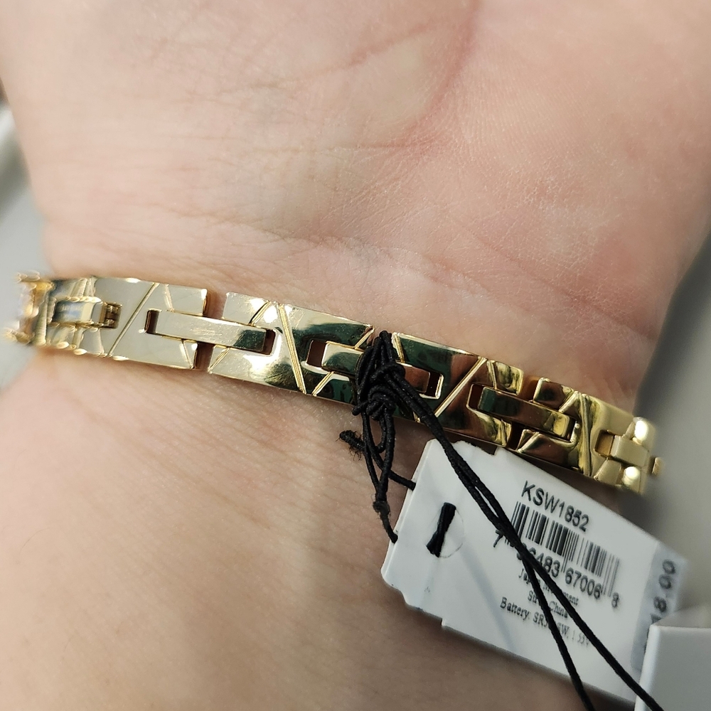 NWT Gold-Tone Kate Spade Monroe Martini Bracelet Watch - Picture 2 of 11